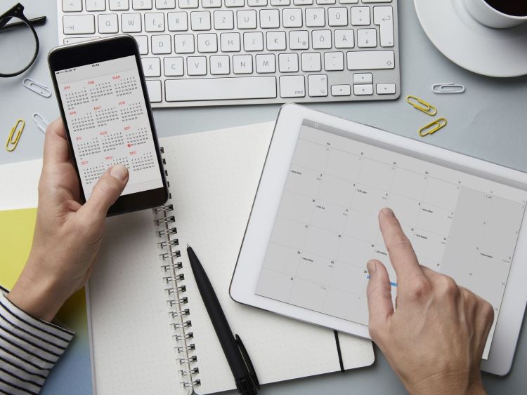 hands scheduling on smartphone and tablet